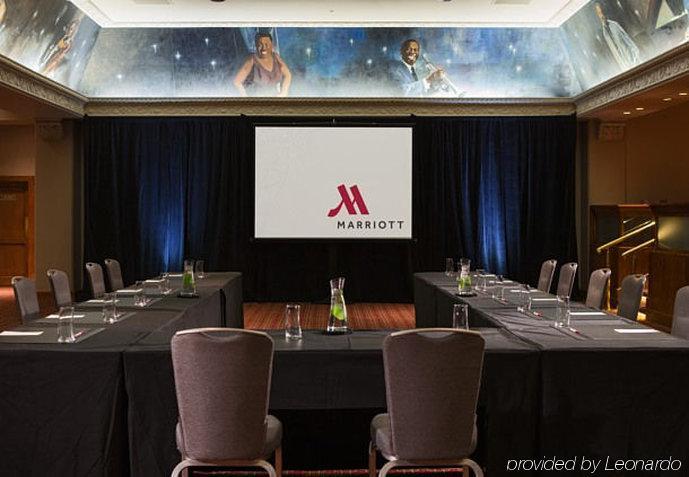 Kansas Marriott Downtown Hotel 3*